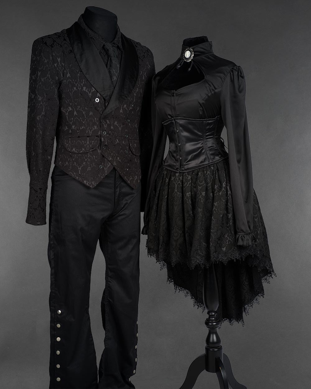 Look for a gothic date
