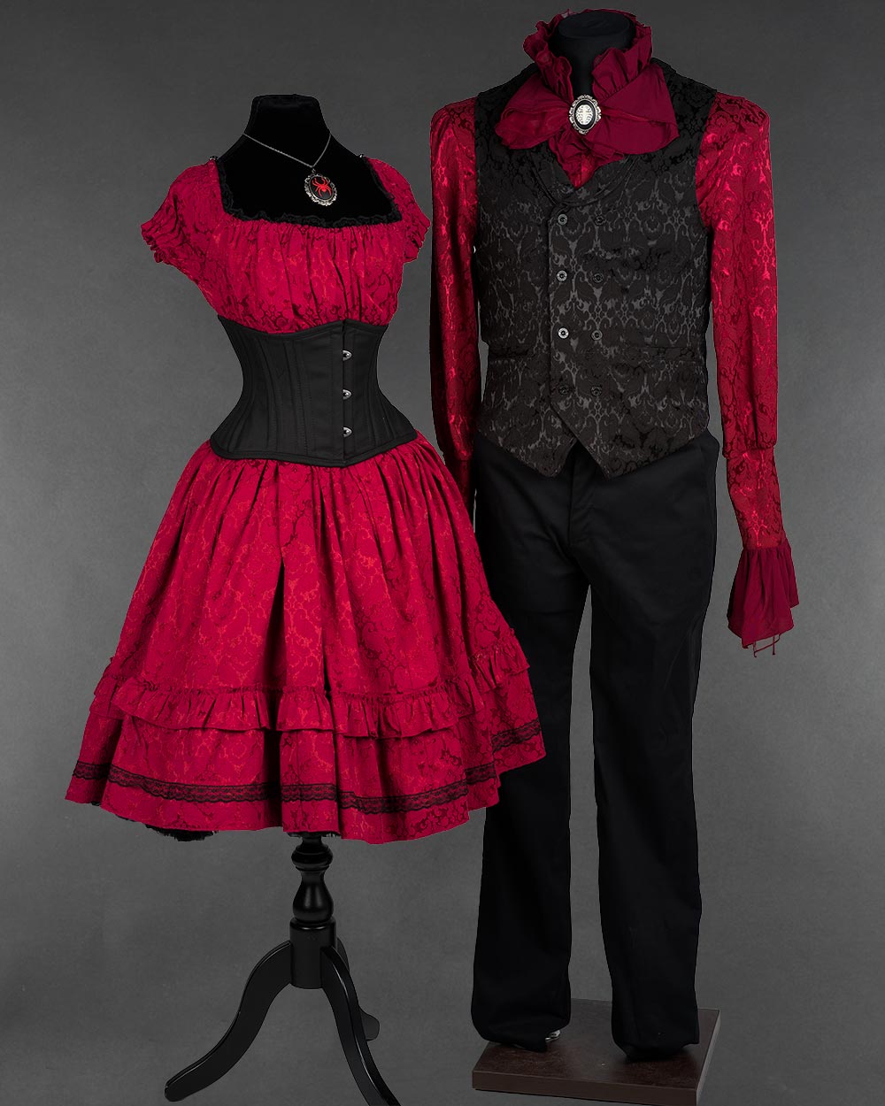 Vampire Romance Couple Set