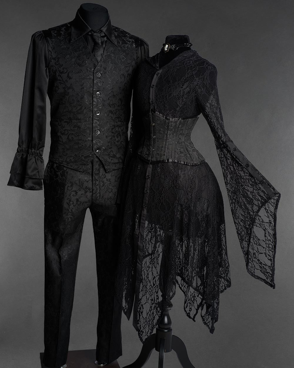 Vampire goth outfit