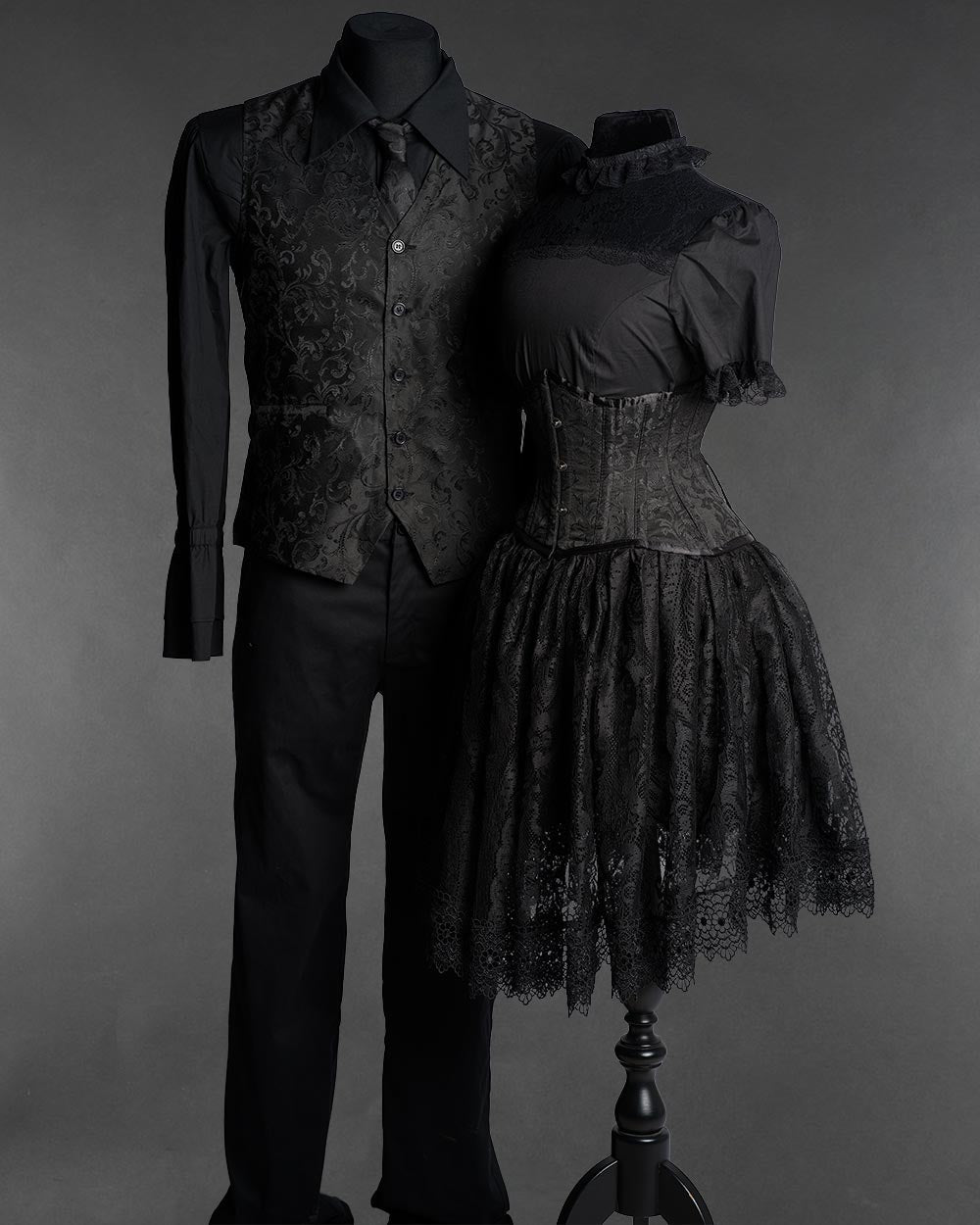 Victorian Noir Outfit