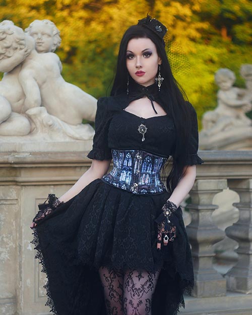 Gothic romantic outfit