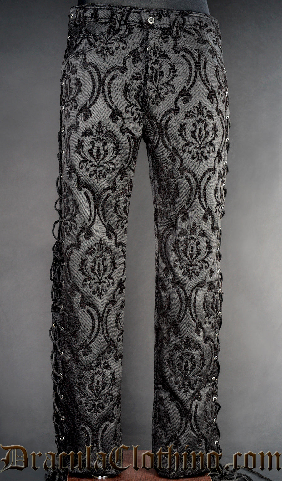 brocade cigarette pants Dolce & Gabbana Floral - N0000 Nero Crafted from an emerald green and shimmering bronze jacquard fabric Brocade Cigarette Pants XL