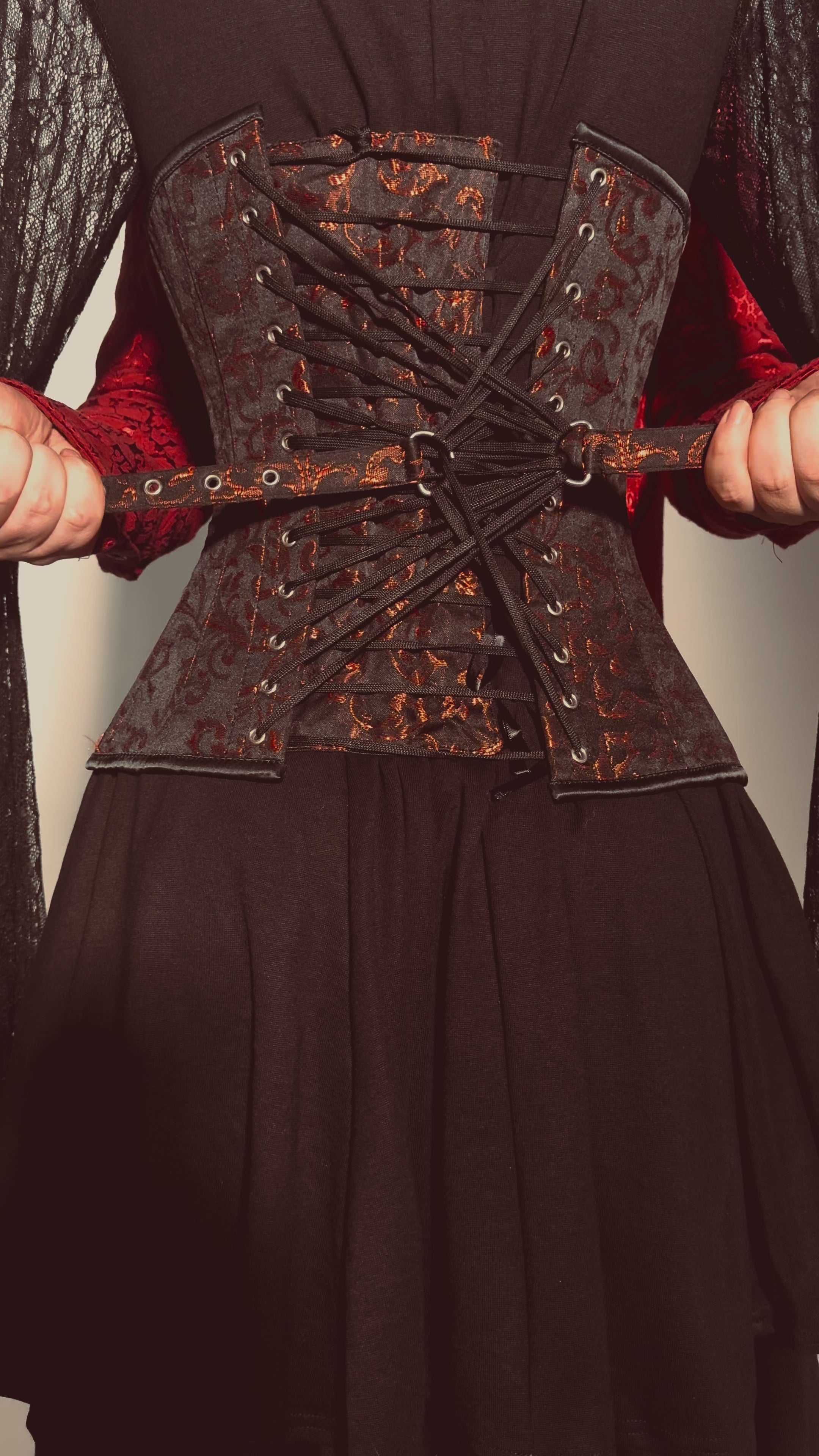Fan Lacing Ruby Extreme Waist Corset